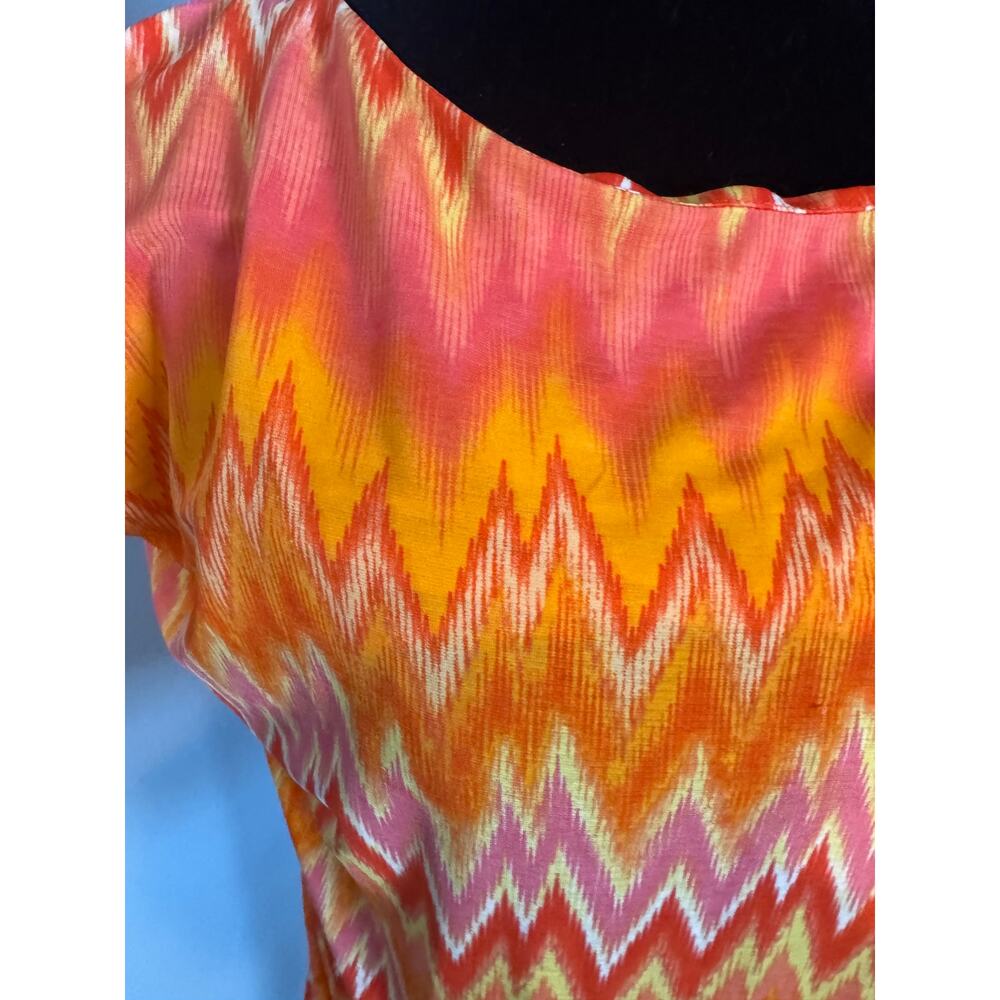 Vince Camuto Women’s L Orange Pink Zigzag Print Sleeveless Top - Picture 2 of 8
